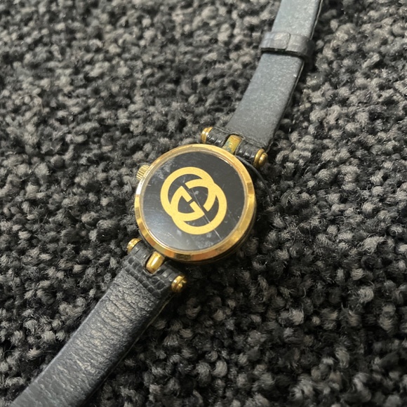 Vintage Women’s Gucci Watch main image 6